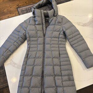 The North Face | Women’s Aconcagua Parka Jacket | size: xs | color: grey